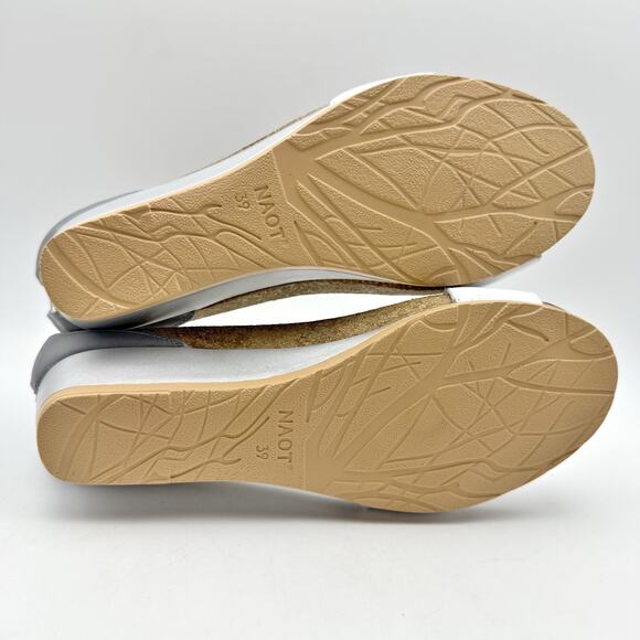 NAOT Womens Pixie Sandal EU 39 US 8 White Silver Leather EUC - Picture 11 of 15